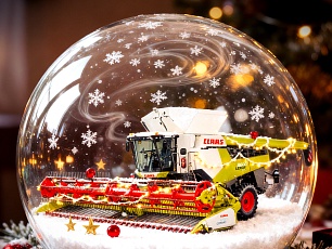 Команда «Мировая Техника» сердечно поздравляет вас с наступающим Новым годом и Рождеством!